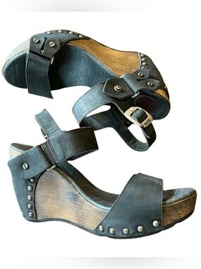 Dkode Leather Wood Wedge Sandals Studded EU 38 US 7.5 8 Clog Boho